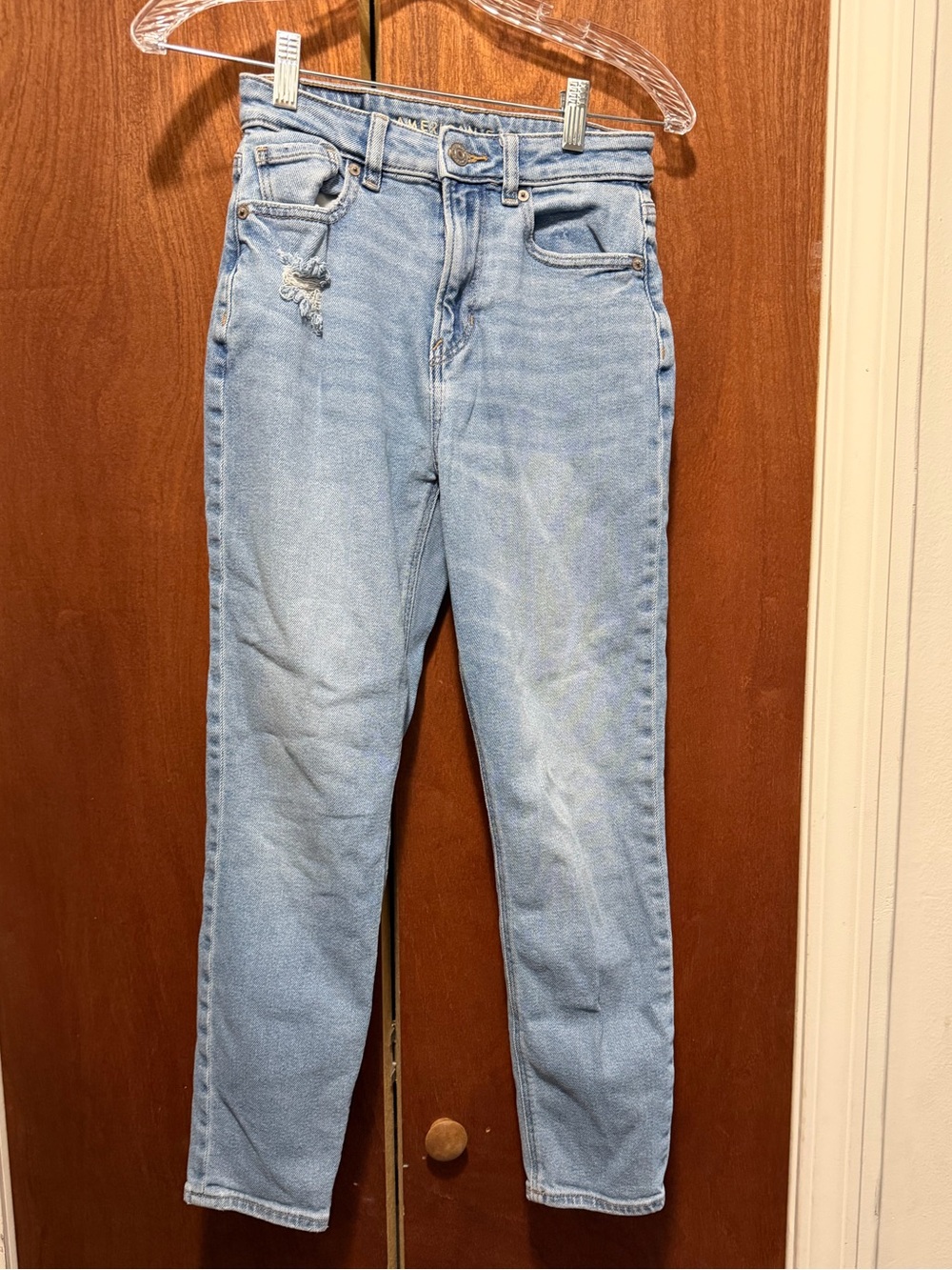 American Eagle Outfitters White Denim Label Detail